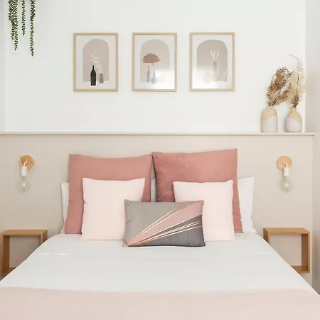 Апартаменты Keyfamily Chic Studio