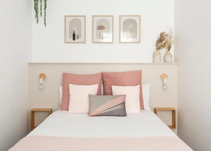 Апартаменты Keyfamily Chic Studio